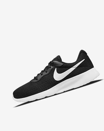 Nike Tanjun Negros Blancos | MX 2468